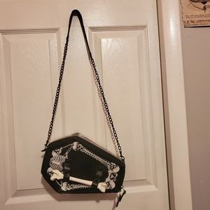 Kreepsville 666 coffin purse